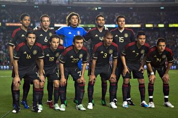 México y Estados Unidos vuelven a enfrentarse en la final y nuevamente el combinado azteca doblega 4 a 2 al anfitrión para levantar su novena Copa Oro.