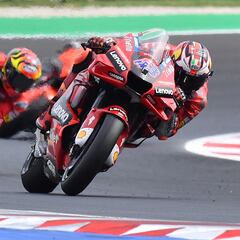 Póker de Ducati con Miller al frente y problemas para Quartararo y Aleix