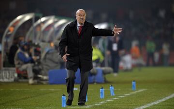 Vicente del Bosque se mostró relajado una vez acabado el encuentro y conociendo que España era primera de grupo debido al empate entre Suiza y Honduras: "Ha sido un partido intenso, con un rival que encimaba e invadía nuestra zona. Ahora vienen las emociones fuertes y partidos a vida o muerte. Superamos un momento difícil y ahora espero un nuevo impulso de los jugadores".