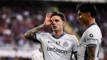 Inter Milan's Polish midfielder #59 Nicola Zalewski celebrates after scoring a goal during the Italian Serie A football match between Torino and Inter Milan, at Torino's Olympic Stadium, in Turin on May 11, 2025. (Photo by NICOLO CAMPO / AFP)