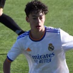 El Madrid ata a su cadete estelar