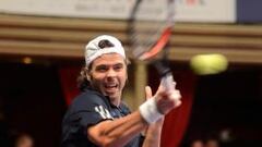 González celebra ante Enqvist en el torneo de veteranos