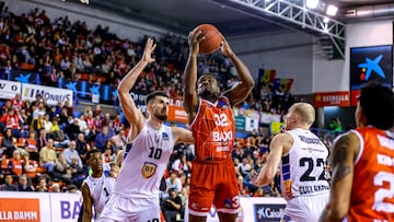 El Baxi Manresa ante el Cluj-Napoca rumano.