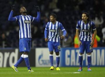 Celebracion de Jackson Martínez después de marcar el (1-1) de cabeza. Ha rematado un córner lanzado por Mangala.