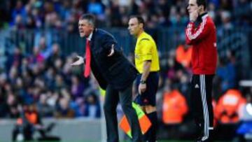 Lucas Alcaraz, en un momento del partido Barça-Levante.