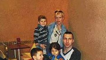 Eric Struelens, con su familia.