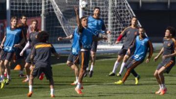 Varane durante el entrenamiento previo de Champions.
