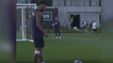 Neymar pone un increíble centro para el remate de Ander