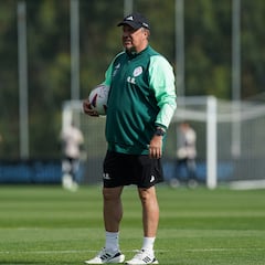 Benítez: “Queremos traer un portero con cierta experiencia”