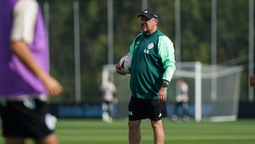 El entrenador Rafa Benítez, durante una sesión de trabajo del Celta en la ciudad deportiva del club vigués.