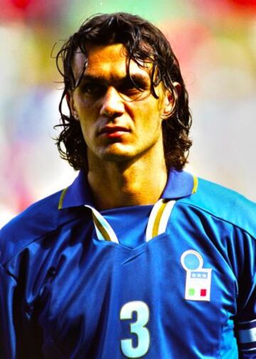 Paoli Maldini: Cuando aún era un joven jugador, el italiano disputó junto a su selección el Mundial Juvenil de Chile en 1987.