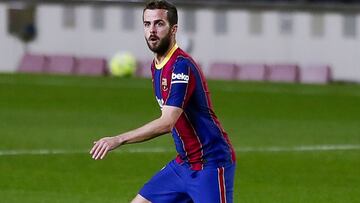 Pjanic pide una oportunidad a Koeman