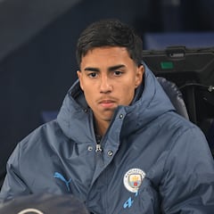 Vítor Reis reabre el puente con el City