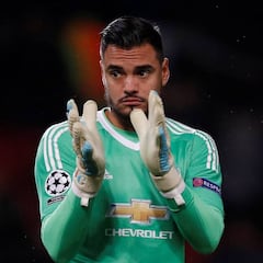 En Argentina sitúan a Sergio Romero en la órbita del Depor