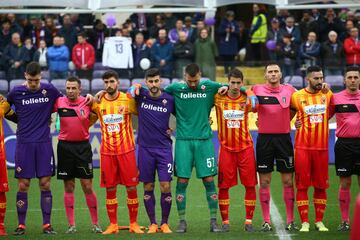 Emotivo homenaje de la afición de la Fiorentina a Astori