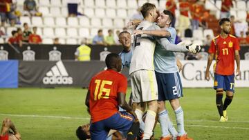 España se estrella ante Hazard