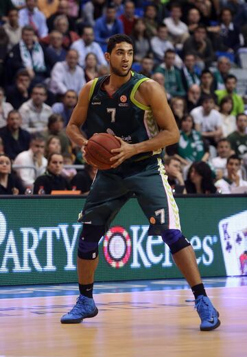 Augusto Lima es un pívot que empezó su trayectoria en el Unicaja Málaga, disputando partidos tanto con el filial, como con el primer equipo desde el año 2008 hasta el 2013. Después el hispano-brasileño pasó por diferentes equipos como el UCAM Murcia, Real Madrid, Zalgiris Kaunas, Besiktas Estambul, Xinjiang Flying Tigers, KK Cedevita, San Pablo Burgos e incluso desde la temporada 2020 hasta la 2022, regresó de nuevo al UCAM Murcia. En este año, Augusto Lima ha vuelto de nuevo al equipo donde empezó, el Unicaja Málaga.