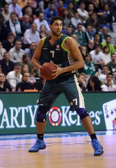 Augusto Lima es un pívot que empezó su trayectoria en el Unicaja Málaga, disputando partidos tanto con el filial, como con el primer equipo desde el año 2008 hasta el 2013. Después el hispano-brasileño pasó por diferentes equipos como el UCAM Murcia, Real Madrid, Zalgiris Kaunas, Besiktas Estambul, Xinjiang Flying Tigers, KK Cedevita, San Pablo Burgos e incluso desde la temporada 2020 hasta la 2022, regresó de nuevo al UCAM Murcia. En este año, Augusto Lima ha vuelto de nuevo al equipo donde empezó, el Unicaja Málaga.