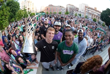 El Unicaja de M¨¢laga celebra su segundo t¨ªtulo de la BCL (Basketball Champions League) en La Parroquia, Bas¨ªlica y Real Santuario de Santa Mar¨ªa de la Victoria y de la Merced.