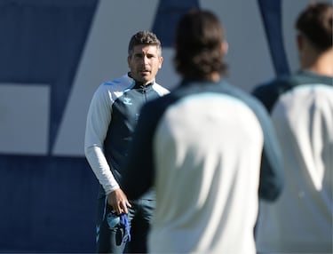 Juanfran Funes: “Firmaría que no hubiera llegadas y que no se fuera nadie”