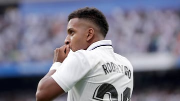 MADRID, SPAIN - OCTOBER 16: Rodrygo Silva de Goes of Real Madrid celebrates 3-1 during the La Liga Santander  match between Real Madrid v FC Barcelona at the Estadio Santiago Bernabeu on October 16, 2022 in Madrid Spain (Photo by David S. Bustamante/Soccrates/Getty Images)