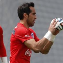 "No vemos que aparezcan jóvenes para meternos presión"