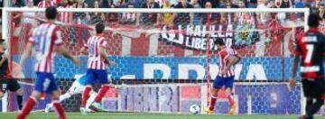 Liga Bbva. Atlético de Madrid - Rayo Vallecano. 2-0. Diego Costa realiza el segundo gol.