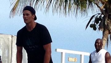 Jordan y Tom Brady juegan al basket y al golf en las Bahamas
