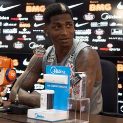 Yony González y los cuidados del Corinthians contra el coronavirus