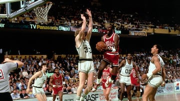 Michael Jordan goes up against Larry Bird during the Boston Celtics-Chicago Bulls game on April 20 1986.