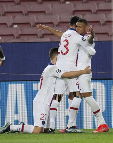 1-4. Kylian Mbapp¨¦ celebr¨® el cuarto gol.