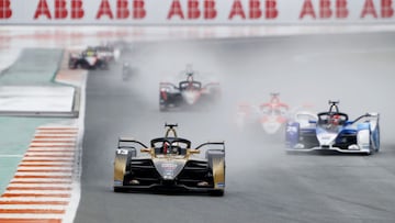 Da Costa lidera la carrera de F&oacute;rmula E en Valencia. 