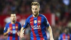 Rakitic agent scotches Man Utd talk: "He's happy at Barcelona"