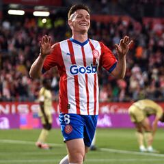 Arsenal y Milan están en la puja por Tsygankov