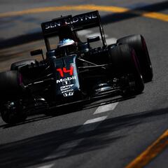 Desastre de McLaren: Alonso a dos segundos de Ricciardo