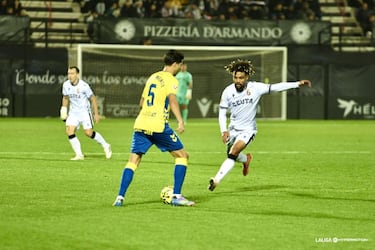 Aprobados y suspensos del Ceuta: golazo de Matos y José Juan Romero, expulsado