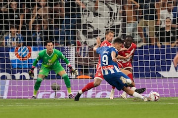 Alejo Vliz anota el primer gol del Espanyol en esta Liga, el nico de su cuenta, el 31 de agosto.
