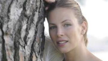 <b>DESTACADA. </b>Sandra posa, ayer, junto a un árbol en San Sebastián.