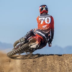 Podio de Fernández y feísima caída de Gajser en Italia