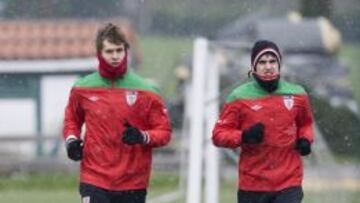 ENTRENAMIENTO ATHLETIC DE BILBAO DE LLORENTE Y AURTENETXE 