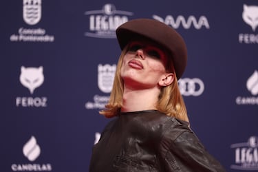La actriz y cantante, Samantha Hudson, posa en la alfombra roja de los Premios Feroz 2026, en el Pazo da Cultura, en Pontevedra, Galicia. 