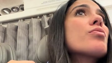 Graba el insólito mensaje que ha leído el piloto de un avión y pocas veces se había visto algo así