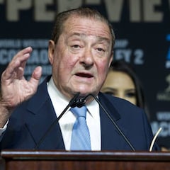 Arum dice que realizará una velada de boxeo en verano
