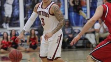 Kerry Carter, con la Universidad de Saint Mary's.