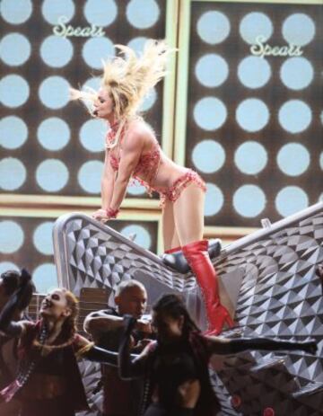 Britney Spears en su actuación de anoche en los Billboard Music Awards.