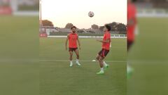 El primer entrenamiento del Liverpool FC en Dubai dejó este video de la magia en la delantera del equipo.