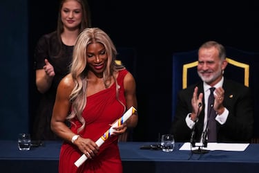Serena Williams, Premio Princesa de Asturias de los Deportes 2025, recibe el galardón durante la ceremonia de los Premios Princesa de Asturias 2025.