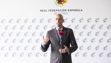 Rubiales acusa a Larrea de despilfarro en un viaje a Rusia
