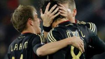 ENTRE LOS MEJORES. El alemán de origen turco Mesut Ozil está siendo uno de los futbolistas más destacados de la cita mundialista.