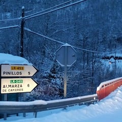 La nieve dejará paso al hielo en horas: ¿qué riesgos hay para balcones, coches o cañerías?